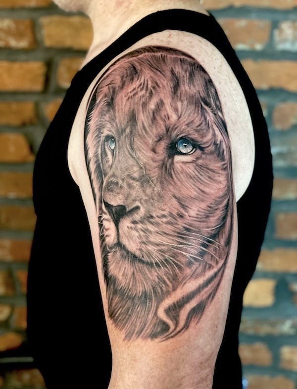 #1 Brian, Black _ Grey realism Tattoo, Lion half sleeve