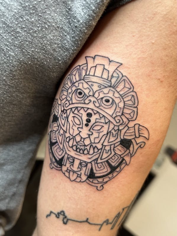 37 Rubio, Tattoo artist at Fattys Tattoos _ Piercings