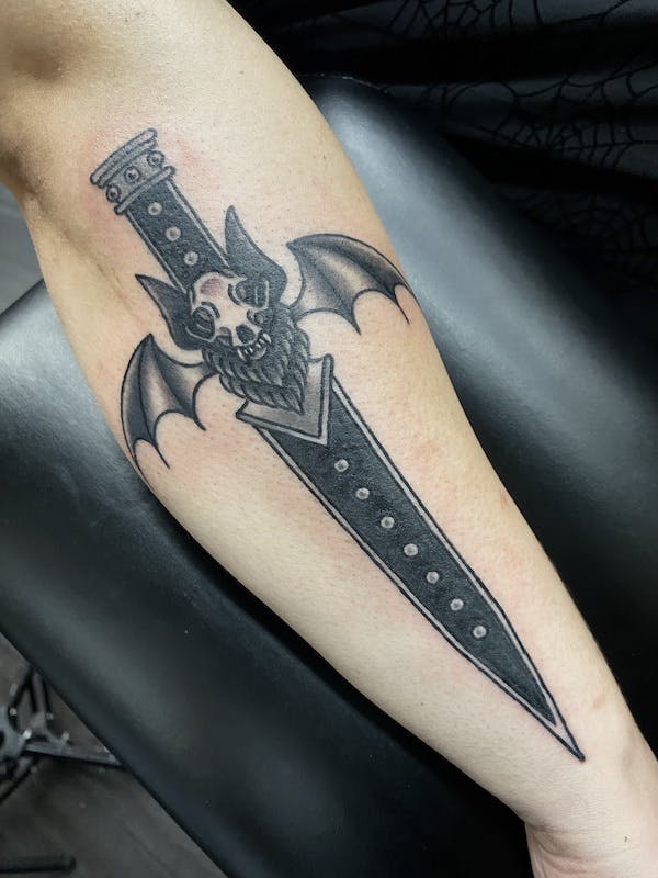 36 Ashley, American Traditional Tattoo, bat blade