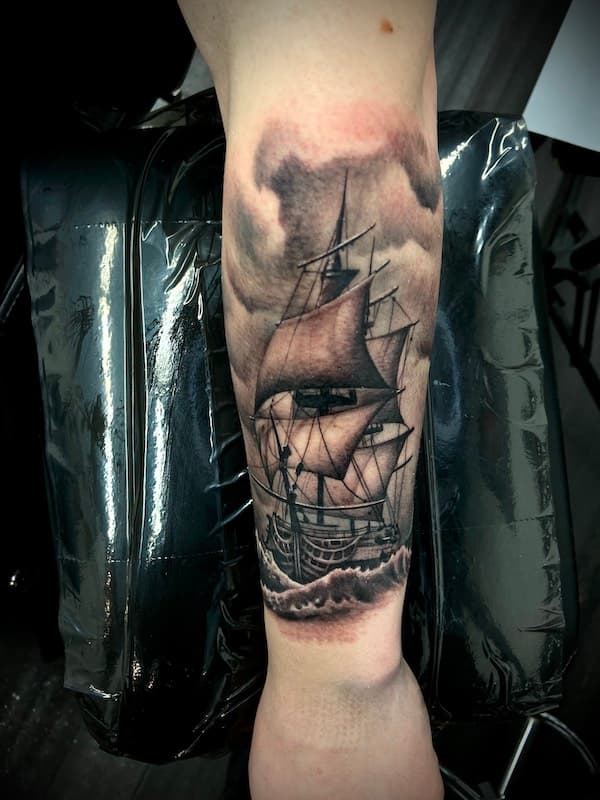 Fatty’s Tattoos & Piercings Artist Rafael